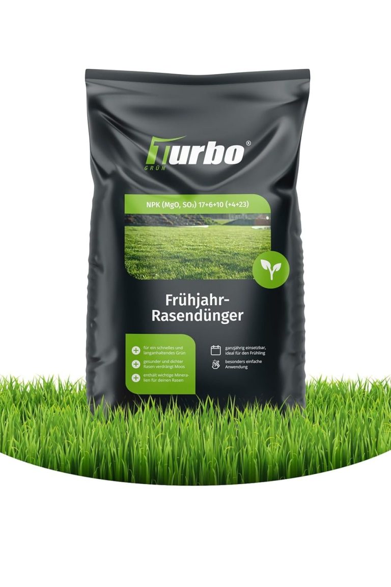 Tüte mit Rasensamen von Turbo, grüne Verpackung, auf grünem Rasen.